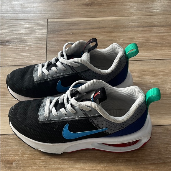 Nike Kids Black and Blue Sneakers - Picture 3 of 8